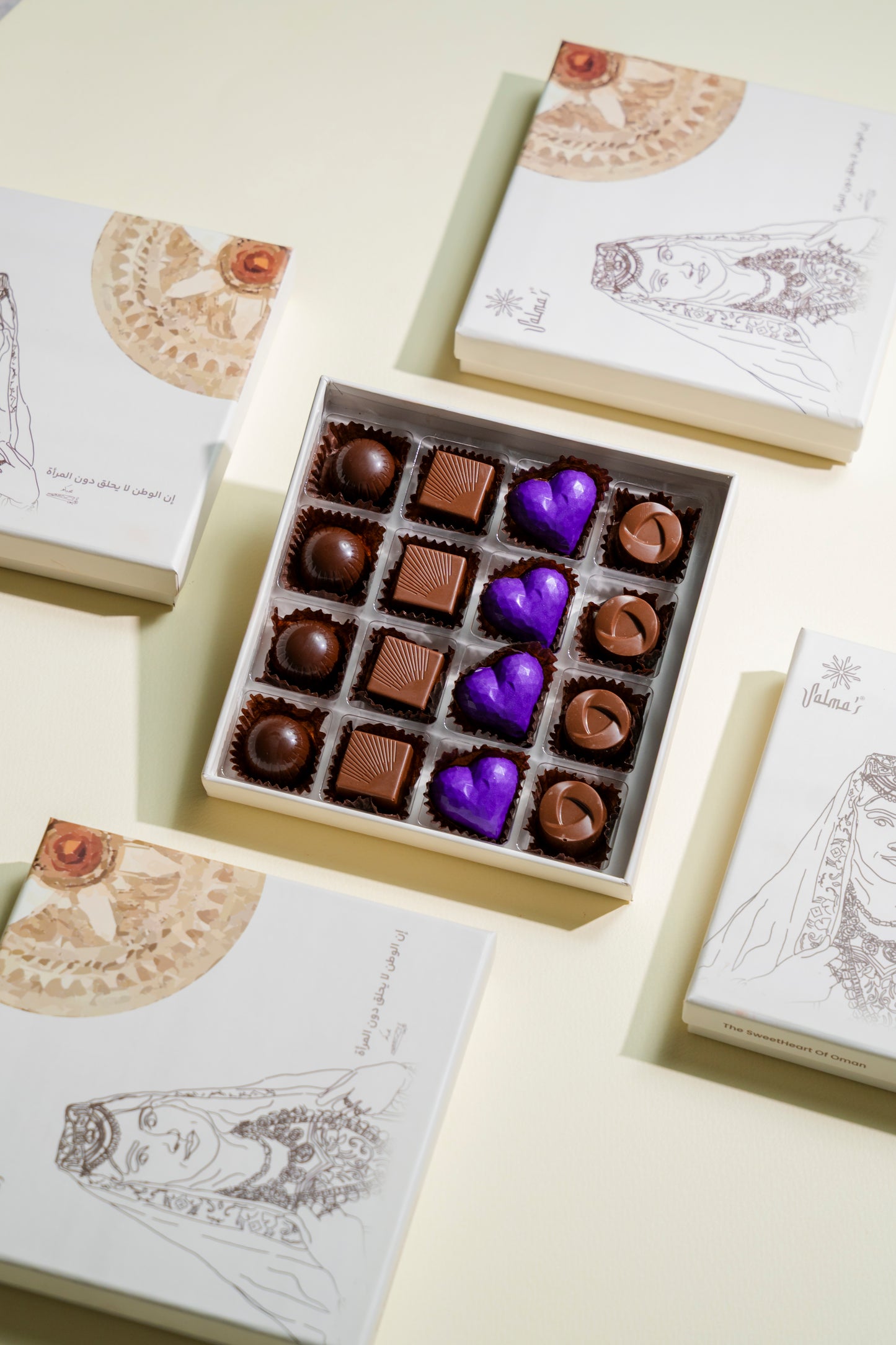 Omani Women Day 16 Pcs Bon Bon Chocolate