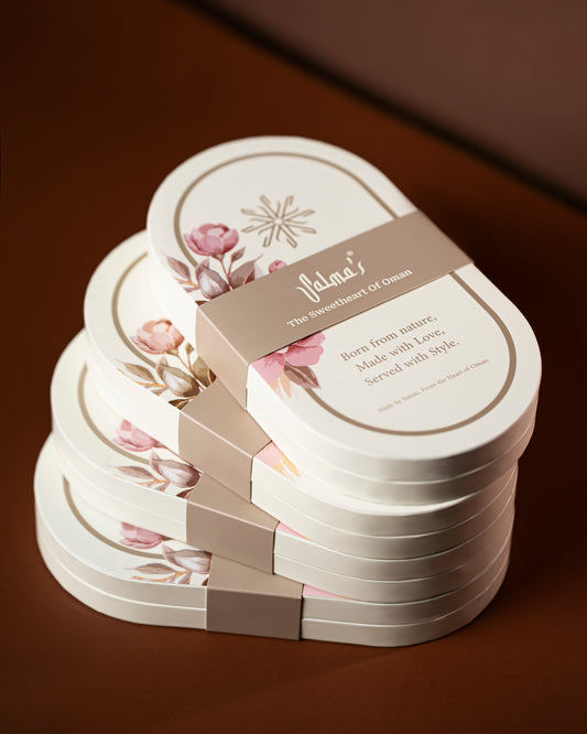 Limited Edition Oval Box – 32 Pieces, Ramadan & Eid